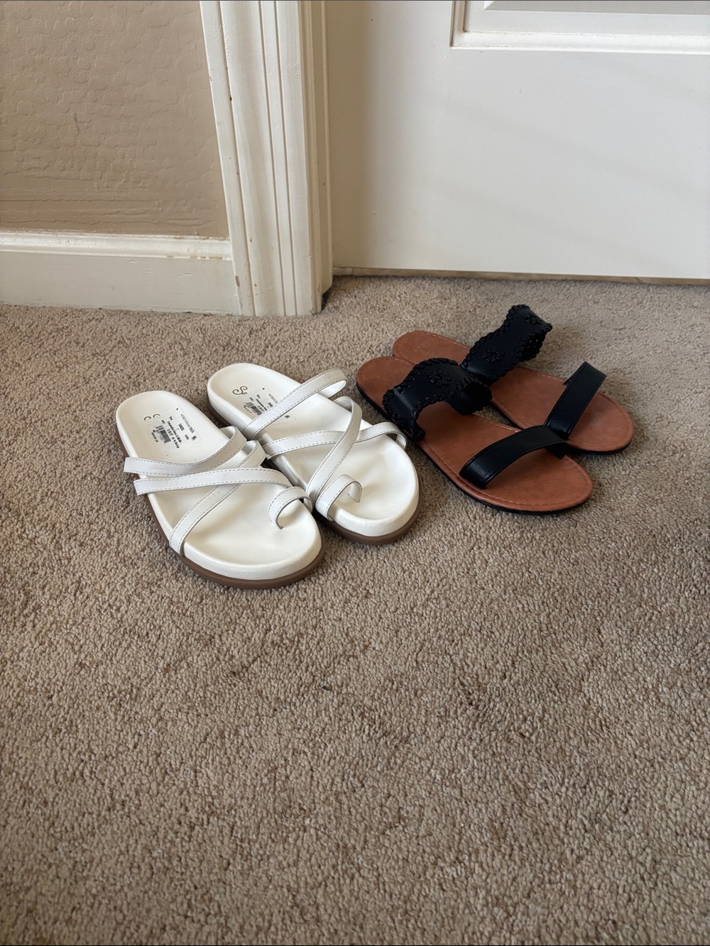 Seychelles Sandals size 7 new black and white